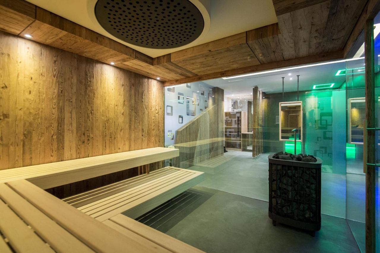 Hotel Cosmea 4 Stars - Your Honeymoon & Dolomites Experience Ortisei Ngoại thất bức ảnh