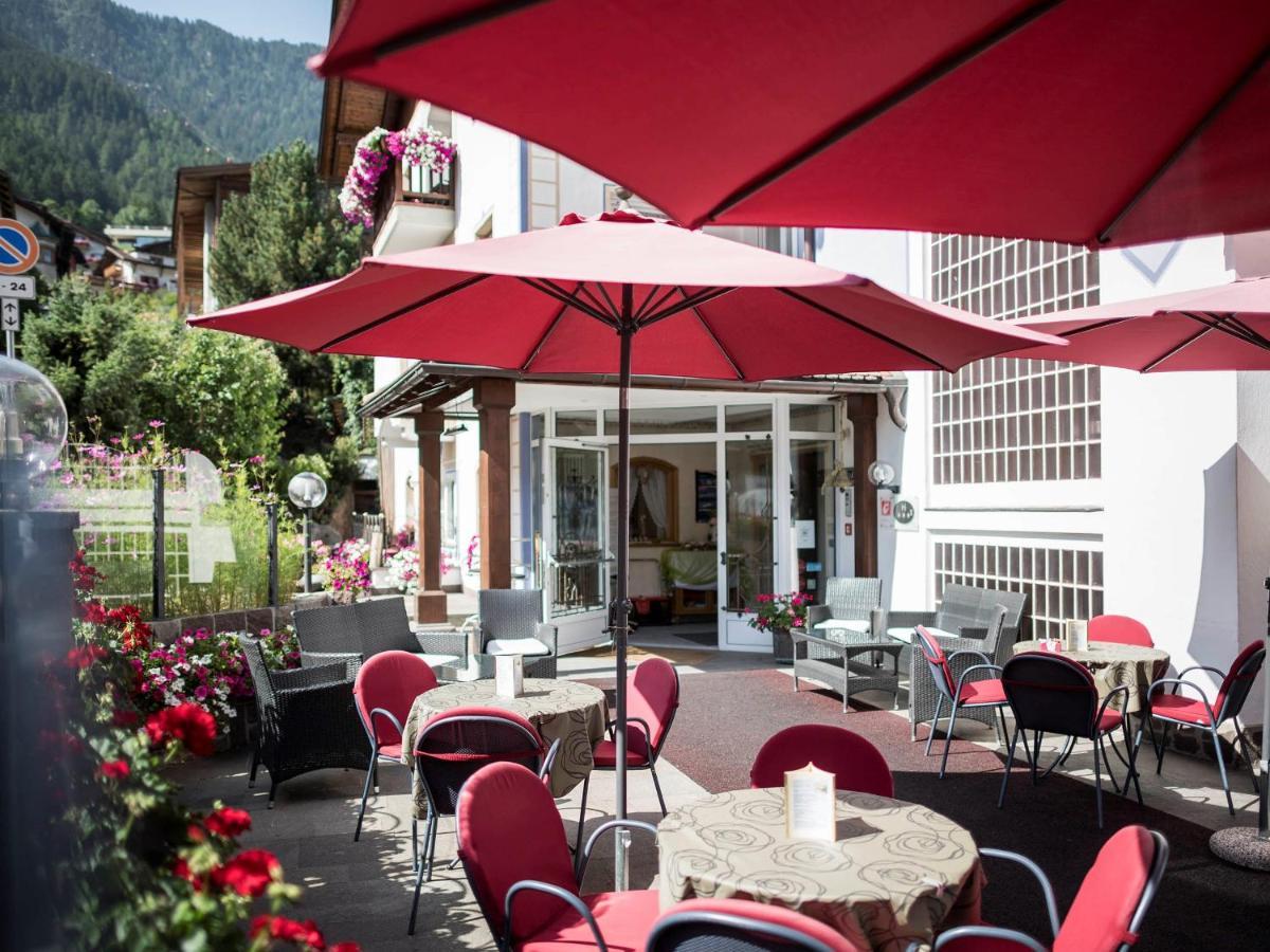 Hotel Cosmea 4 Stars - Your Honeymoon & Dolomites Experience Ortisei Ngoại thất bức ảnh