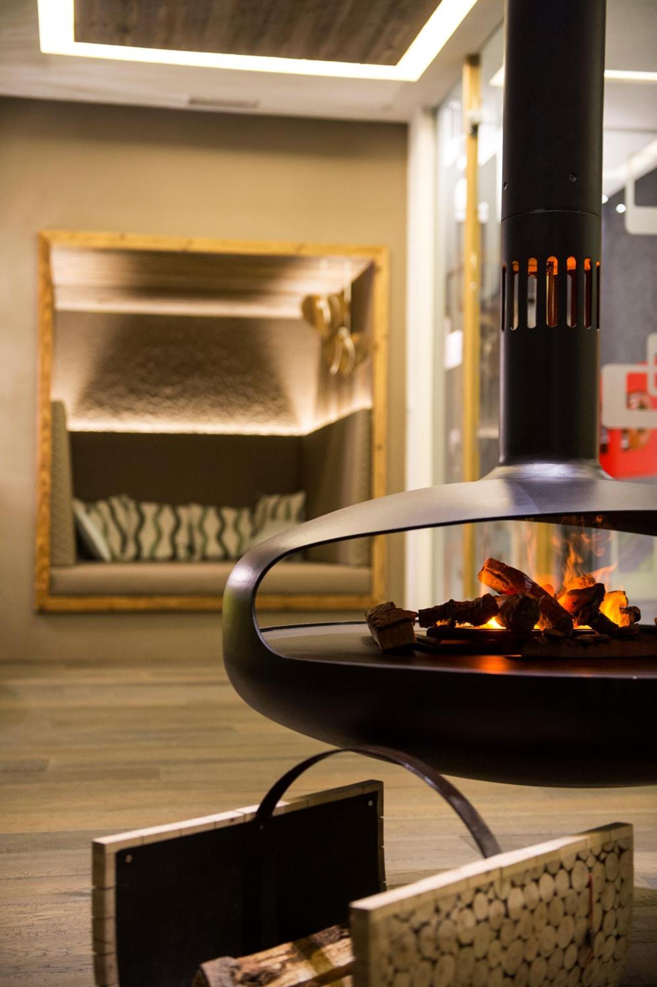 Hotel Cosmea 4 Stars - Your Honeymoon & Dolomites Experience Ortisei Ngoại thất bức ảnh